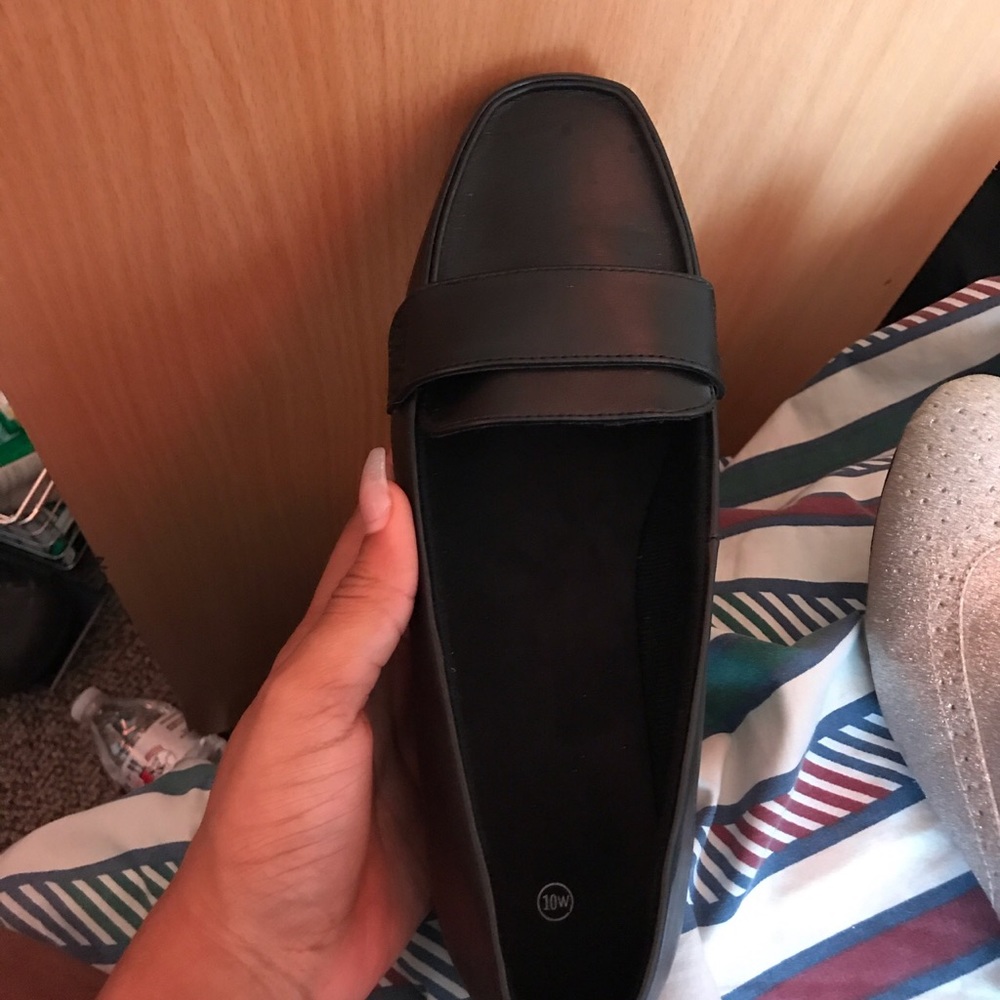 Black shoes - Picture 3 of 4